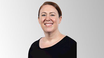 Shelley  Reynolds 
